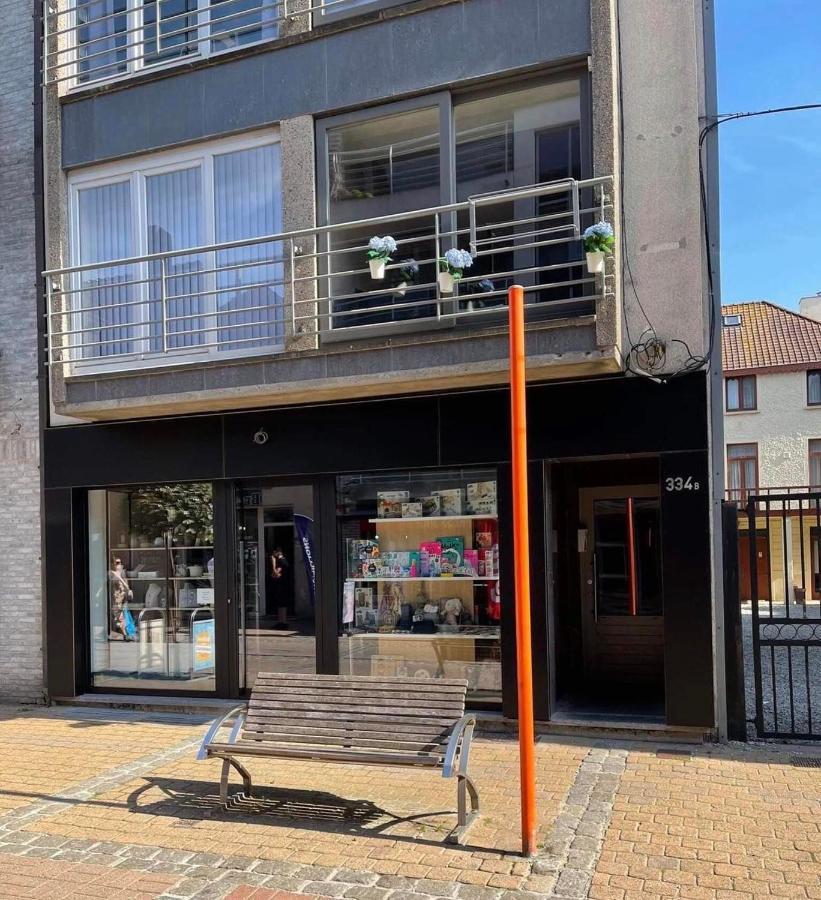Appartement Miete - Dichtbij Strand En Winkels Bredene Bagian luar foto